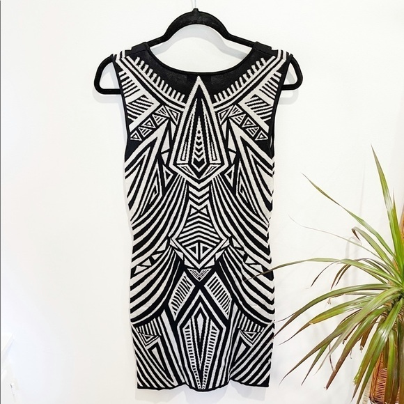 Aqua Geometric Print Mini dress - M - Picture 3 of 3